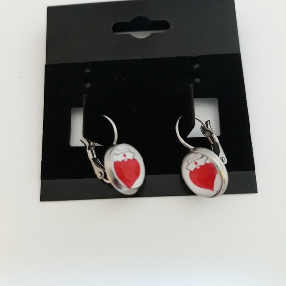 "Love a Nurse"Lever back eaarings. - Picture 5 of 5